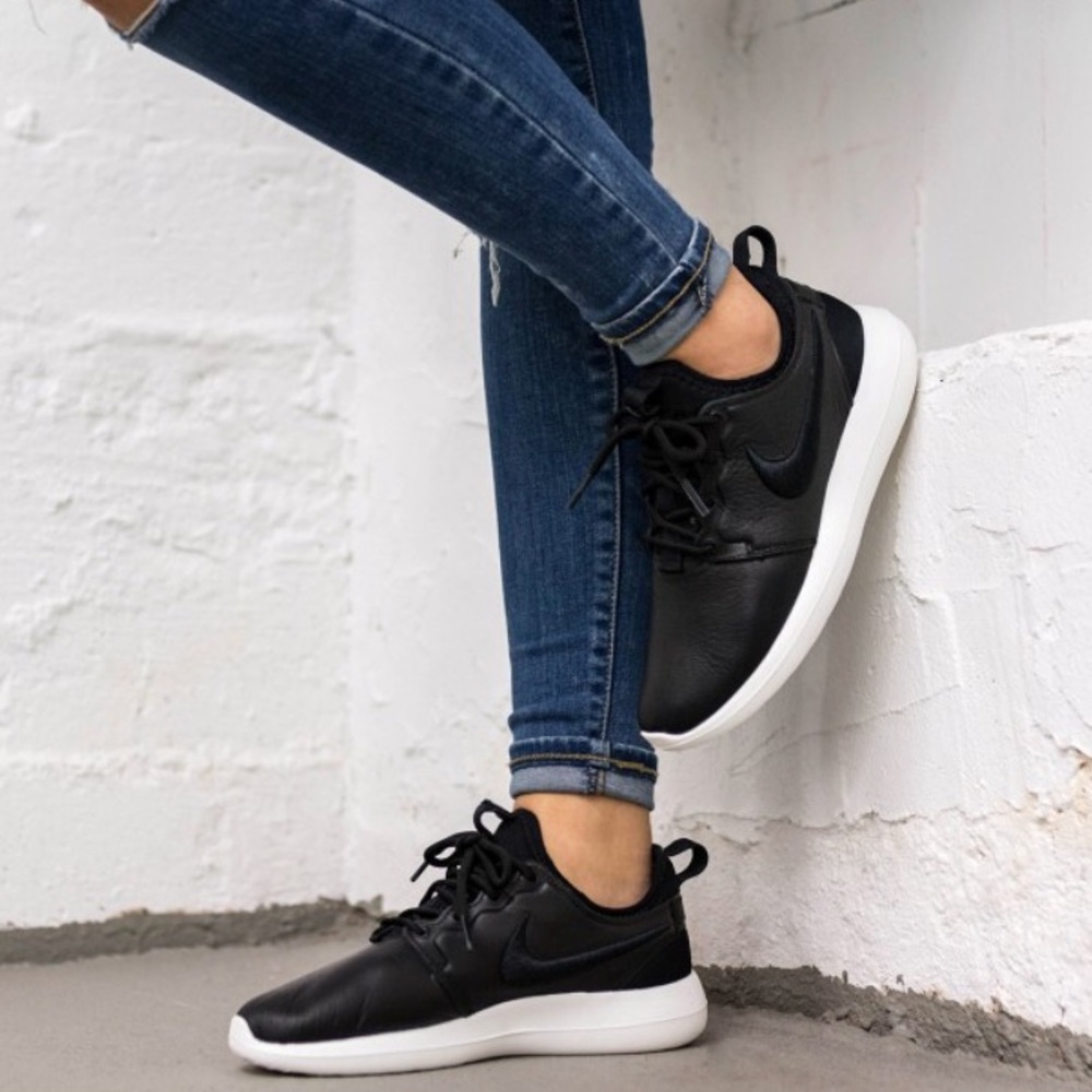 NWT Nike Roshe Two SI Black WMNS - Picture 7 of 8